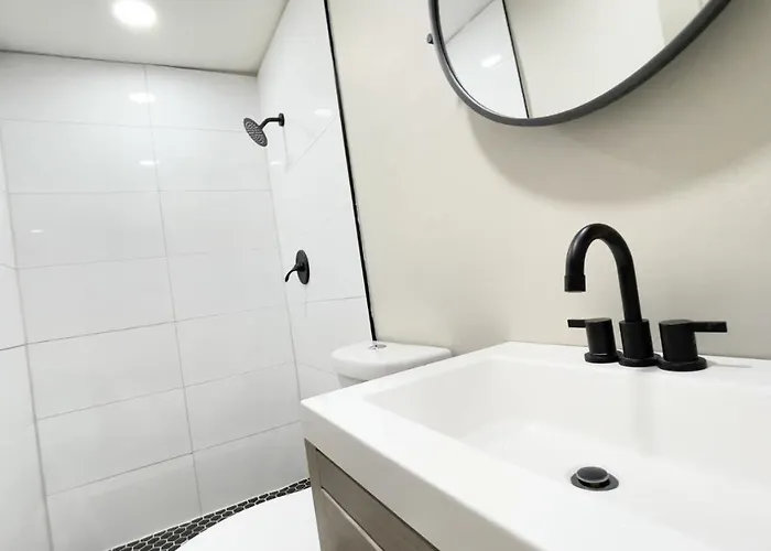 Holiday home The Saguaro Sanctuary Free Heated Pool 5Bd 3Ba Pool Table Grill 6 Tvs Ac Cotton Bedding
