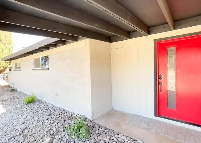 The Saguaro Sanctuary Free Heated Pool 5Bd 3Ba Pool Table Grill 6 Tvs Ac Cotton Bedding Holiday home Tucson