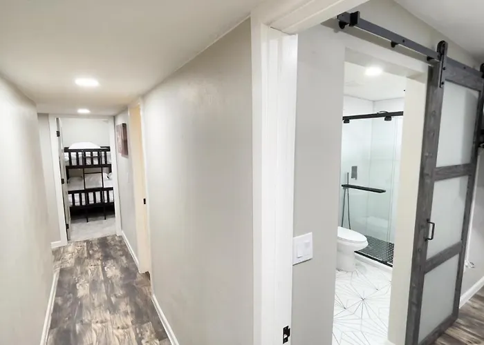 Holiday home The Saguaro Sanctuary Free Heated Pool 5Bd 3Ba Pool Table Grill 6 Tvs Ac Cotton Bedding