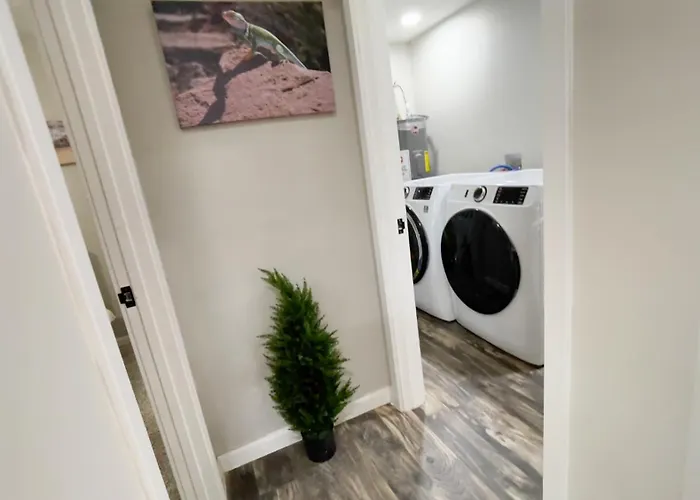 Holiday home The Saguaro Sanctuary Free Heated Pool 5Bd 3Ba Pool Table Grill 6 Tvs Ac Cotton Bedding Tucson