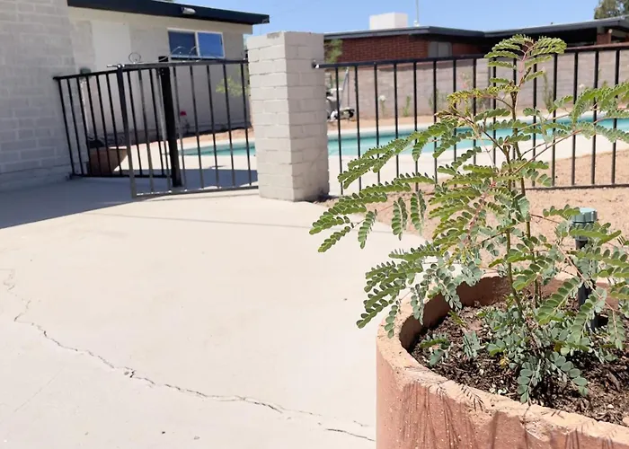 The Saguaro Sanctuary Free Heated Pool 5Bd 3Ba Pool Table Grill 6 Tvs Ac Cotton Bedding Holiday home *