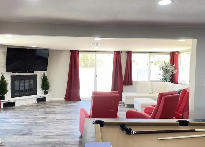 The Saguaro Sanctuary Free Heated Pool 5Bd 3Ba Pool Table Grill 6 Tvs Ac Cotton Bedding Holiday home *