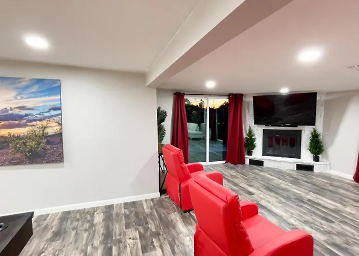 The Saguaro Sanctuary Free Heated Pool 5Bd 3Ba Pool Table Grill 6 Tvs Ac Cotton Bedding Holiday home Tucson